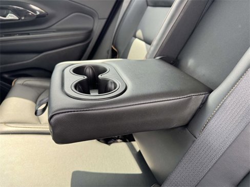 Used 2022 GMC Terrain AT4 w/ Tech Package image 34