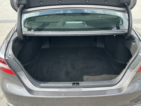 Used 2023 Toyota Camry SE image 18
