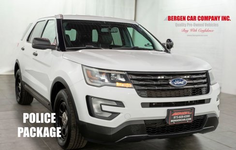 Used 2017 Ford Explorer 4WD Police Interceptor w/ Ready For The Road Package image 1