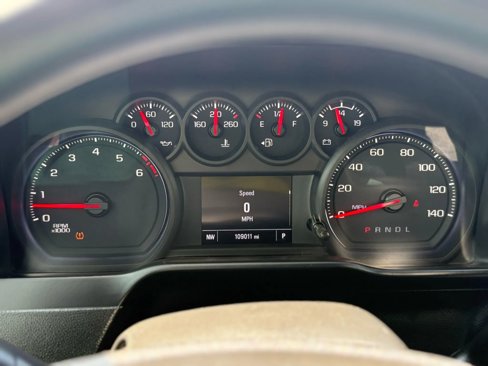 Used 2020 Chevrolet Silverado 1500 Custom w/ Custom Value Package image 15