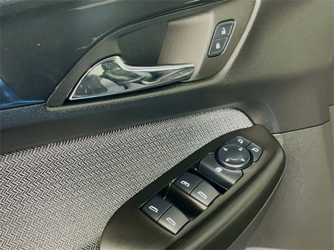 Used 2025 Chevrolet TrailBlazer LT w/ Driver Confidence Package image 20