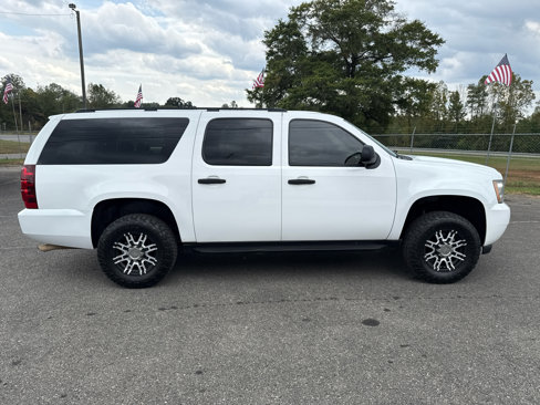 Used 2008 Chevrolet Suburban 2500 w/ Skid Plate Package image 8