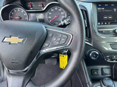 Used 2019 Chevrolet Cruze LT image 13