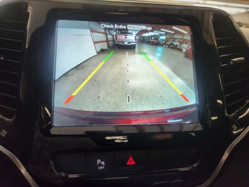 Used 2019 Jeep Cherokee High Altitude image 27