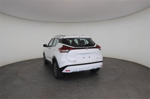 Used 2021 Nissan Kicks SV image 13