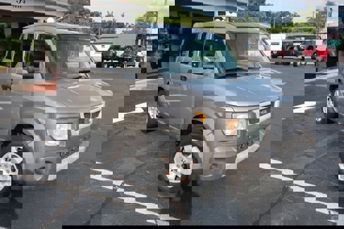 Used 2004 Honda Element EX image 3