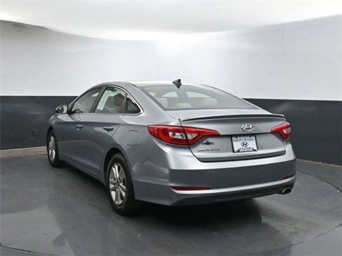 Used 2015 Hyundai Sonata SE image 5