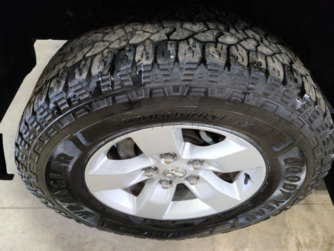 Used 2020 RAM 1500 Classic SLT image 15