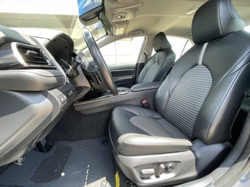 Used 2024 Toyota Camry SE image 9