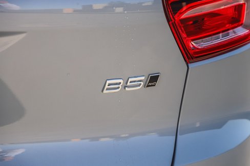 Used 2025 Volvo XC40 B5 Core w/ Protection Package Premier image 8