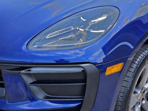 Certified 2024 Porsche Macan image 14