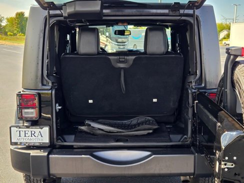 Used 2016 Jeep Wrangler Sport image 15