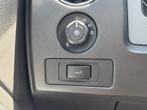 Used 2013 Ford F150 XLT w/ XLT Chrome Pkg image 37