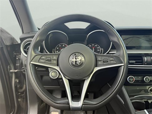 Used 2018 Alfa Romeo Stelvio Ti image 13