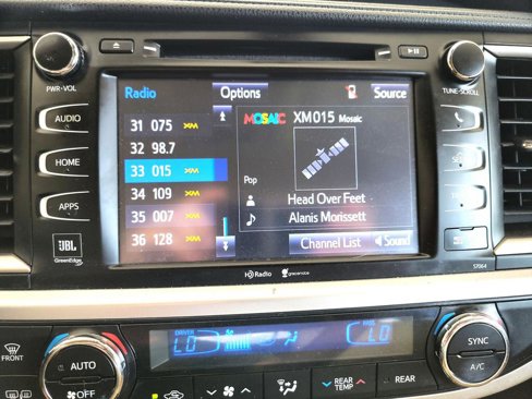 Used 2014 Toyota Highlander Limited image 14