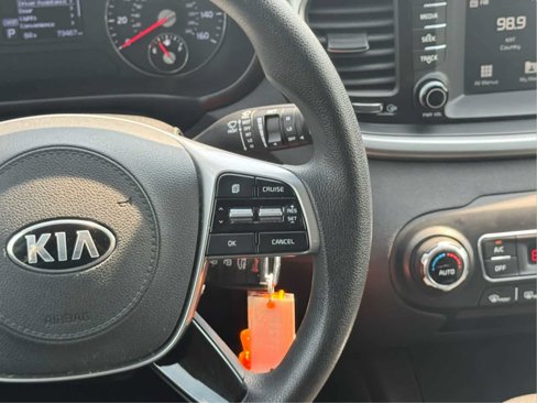 Used 2019 Kia Sorento LX image 39