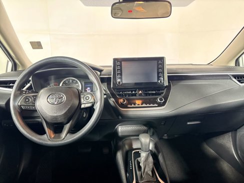 Used 2020 Toyota Corolla LE image 12