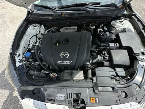 Used 2016 MAZDA MAZDA3 i Sport w/ Preferred Equipment Package image 28