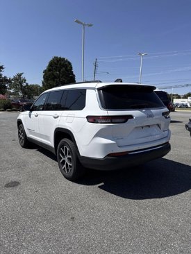Used 2024 Jeep Grand Cherokee L Limited w/ Luxury Tech Group II image 6
