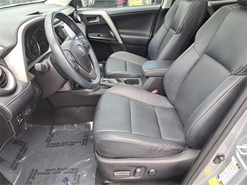 Used 2016 Toyota RAV4 Limited image 27