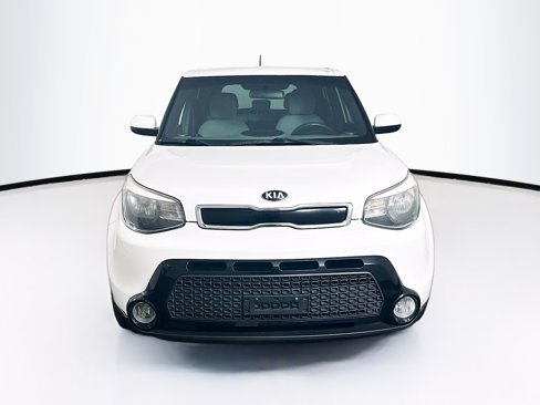 Used 2016 Kia Soul + image 2