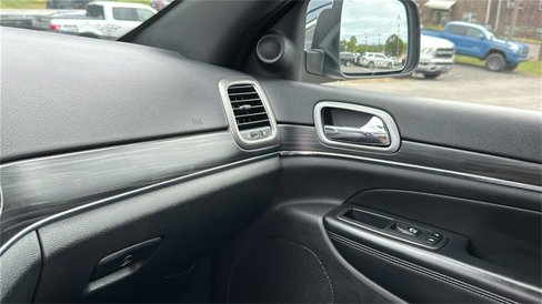 Used 2020 Jeep Grand Cherokee Limited image 22