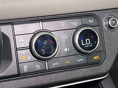 Used 2020 Land Rover Defender 110 First Edition image 33