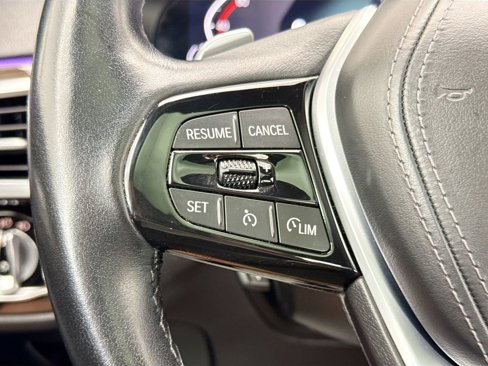 Used 2021 BMW 530i image 11
