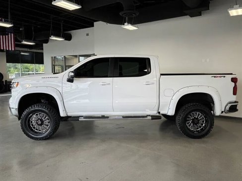 Used 2024 Chevrolet Silverado 1500 LT image 4