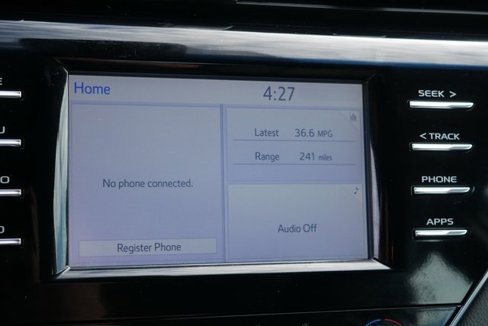 Used 2018 Toyota Camry LE image 19