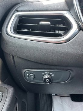 Used 2024 Chevrolet Equinox LT image 30