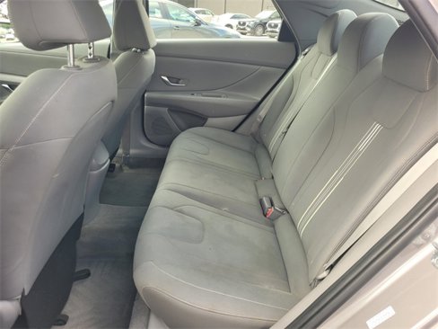 Used 2021 Hyundai Elantra SEL image 5