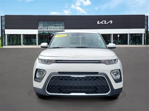 Certified 2022 Kia Soul LX w/ Technology Package image 2