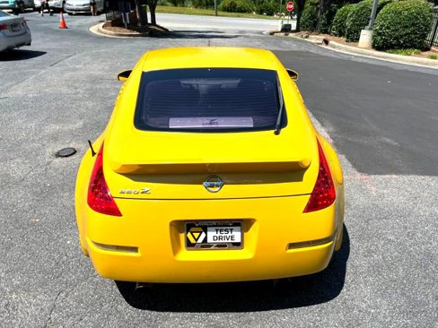 Used 2005 Nissan 350Z Touring w/ (N93) Cargo Convenience Pkg image 7