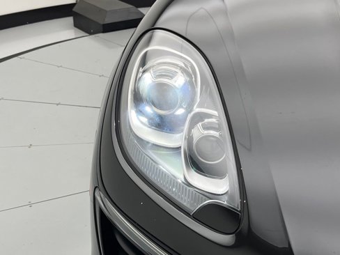 Used 2018 Porsche Macan S image 47