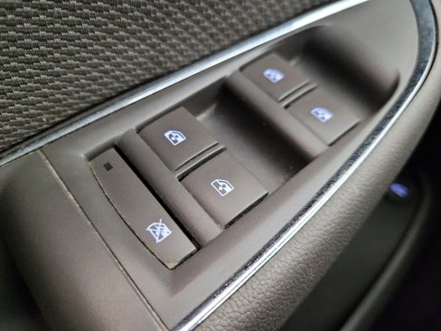 Used 2018 Chevrolet Cruze LS image 27