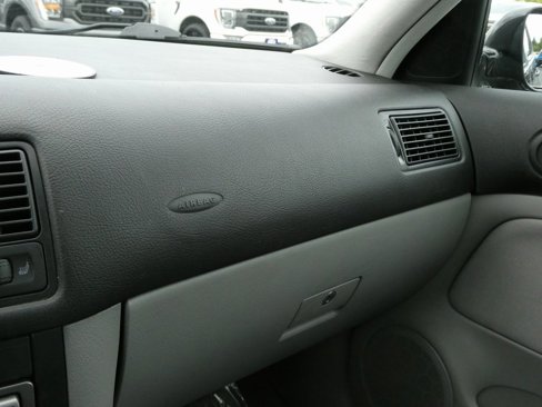 Used 2006 Volkswagen Golf GLS image 39