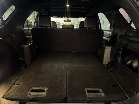 Used 2017 Ford Explorer XLT w/ Equipment Group 202A image 23
