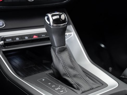 Used 2020 Audi Q3 2.0T Premium Plus w/ Premium Plus Package image 18