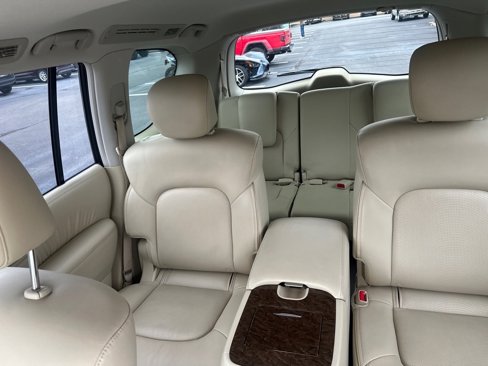 Used 2017 INFINITI QX80 4WD w/ Driver Assistance Package image 18