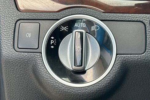 Used 2013 Mercedes-Benz E 550 Coupe image 35