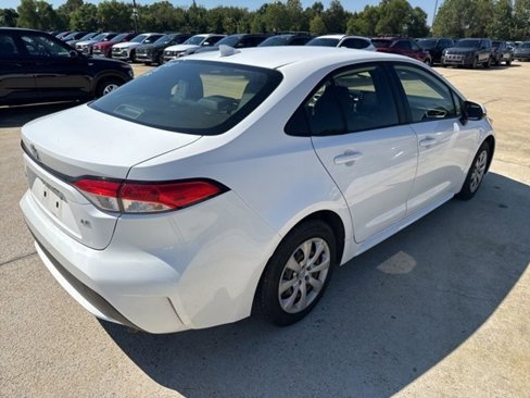 Used 2020 Toyota Corolla LE image 5