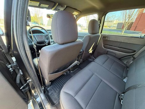 Used 2011 Ford Escape XLT image 14