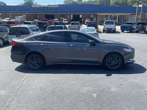 Used 2018 Ford Fusion SE w/ Equipment Group 201A image 7