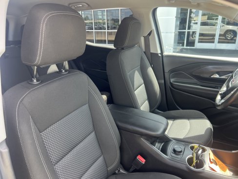Used 2024 GMC Terrain SLE image 7