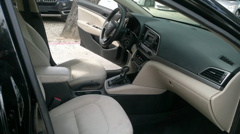 Used 2017 Hyundai Elantra SE image 27