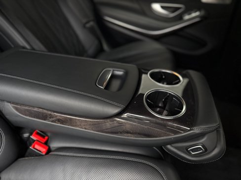Used 2015 Mercedes-Benz S 63 AMG 4MATIC Sedan image 36