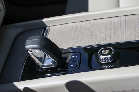 Used 2023 Volvo XC60 B5 Plus w/ Climate Package image 19