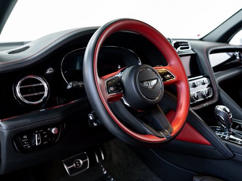 Certified 2022 Bentley Bentayga image 14