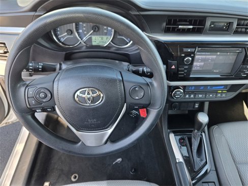 Used 2016 Toyota Corolla LE image 26